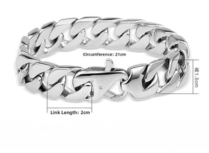 Technical view of cuban link bracelet with 21cm length and 1.5cm width dimensions
