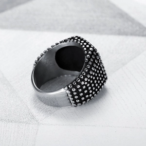 Chevalière carrée vintage pour homme en argent avec surface texturée à pois