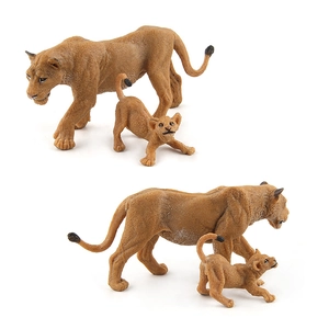 Realistic lioness and cub toy set with detailed fur texture and natural brown finish