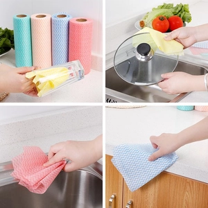 Disposable non-woven kitchen cleaning cloth rolls in multiple colors for versatile use