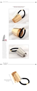Detail of metal ponytail cuff with inner spring teeth showing 4.2cm length dimension