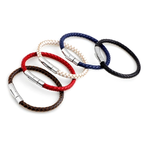 Bracelets pour hommes en cuir tressé cinq couleurs avec fermoir magnétique en acier inoxydable