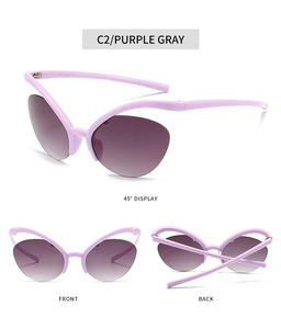 Trois vues de lunettes papillon violettes avec monture gelée et verres dégradés