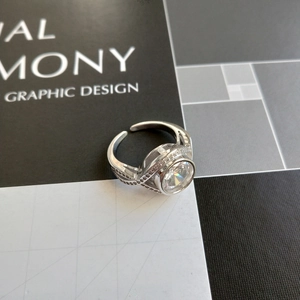 Adjustable 925 sterling silver ring with brilliant round zircon and pave accents