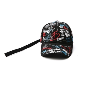 Casquette baseball avec graffitis, lanière longue et slogan NO PAIN