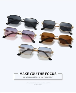 Collection de lunettes de soleil rectangulaires en métal avec cinq couleurs de verres variées