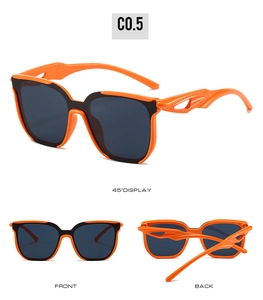 Detailansicht der orangefarbenen Sportsonnenbrille mit Flammen-Ausschnitt-Design am Bügel