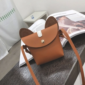 Petit sac bandoulière marron pour enfant avec oreilles de chien et bouton doré