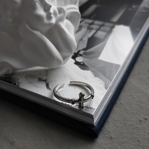 Detail shot of vintage S925 silver cross ring showing the inner S925 hallmark stamp