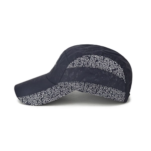 Casquette de sport bleu marine à séchage rapide avec motif géométrique blanc moderne