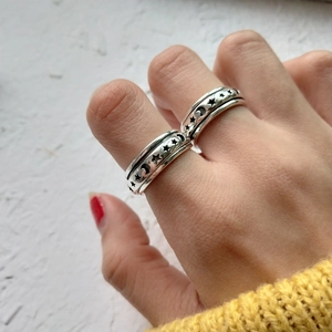 925 sterling silver spinning ring with vintage moon and star patterns for women
