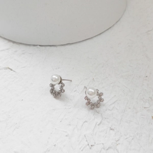 Snowflake Artificial Pearl Earrings With 925 Sterling Silver Earring Post Zircon Micro Inlaid Elegant Jewelry For Women