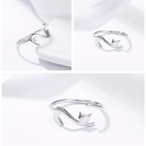 Macro shot of S925 sterling silver cat ring featuring adjustable open band and cat ears design