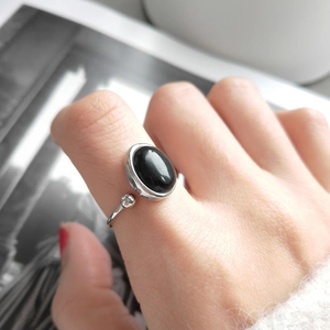 Punk style 925 sterling silver ring with black agate stone for women, fashion jewelry