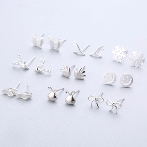Eleganti Orecchini a Bottone in Argento Sterling 925 Coreani per Donna Ragazza Minimalisti Margherita Animale Gioielli Geometrici Regalo