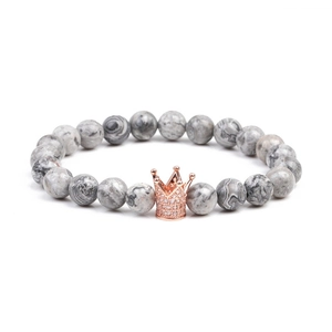 Bracelet en pierres naturelles 8mm avec breloque couronne or rose et zircons