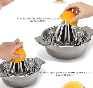 Détail du presse-citron en acier inoxydable avec filtre perforé et cône rotatif