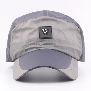 Breathable UV protection sun hat with quick-dry mesh panel and stylish W logo patch