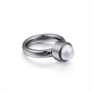 Minimalist titanium steel ring for women with single freshwater pearl on silver band
