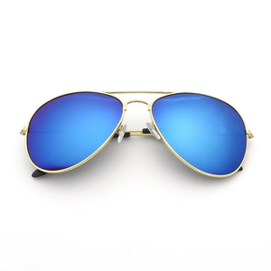 Classic aviator sunglasses with gold metal frame and blue mirrored lenses UV400