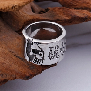 Gothic skull ring for men in silver stainless steel featuring engraved relief details