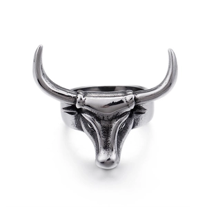 Punk style titanium steel bull head ring with vintage silver finish and realistic muscle texture