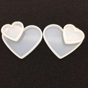Set of heart-shaped silicone molds in translucent white for DIY resin and plaster crafts