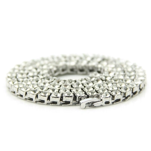 Detail shot of 5mm silver hip hop necklace with single row clear diamonds and clasp
