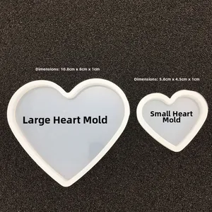 Détail de moules en silicone en forme de cœur pour résine avec dimensions indiquées