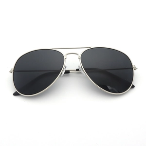 Classic silver metal pilot sunglasses with black polarized lenses and UV400 protection