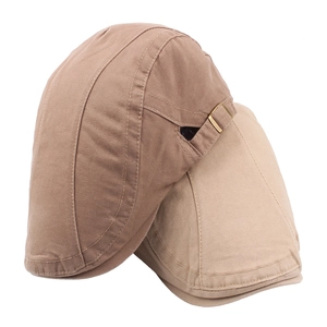 Coppola classica in twill di cotone kaki e beige con fibbie metalliche regolabili