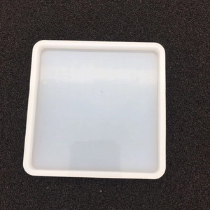 Vue macro du moule en silicone rectangulaire flexible pour les travaux manuels en résine