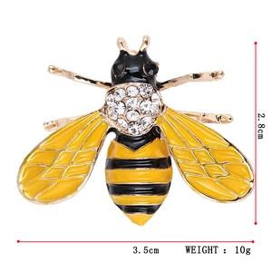 Golden honey bee brooch with yellow enamel and rhinestones, size 3.5cm x 2.8cm