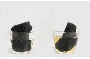 Bamboo fiber black socks showing high color fastness in clear water soak test