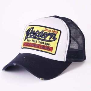 Vintage Trucker Cap mit Western-Stickerei und abgenutztem Mesh-Design in Dunkelblau