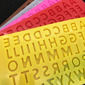 Moule alphabet en silicone coloré avec 26 lettres pour glaçons et pâtisserie