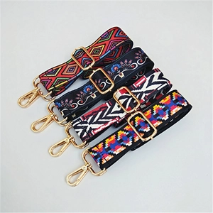 Bandoulières réglables style ethnique avec motifs géométriques et boucles dorées