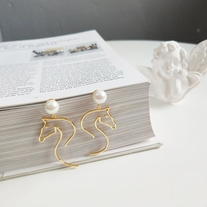 Horse Head Stud Earrings With Shell Artificial Pearl 18K Gold Plated 925 Sterling Silver Earring Post French Vintage For Women