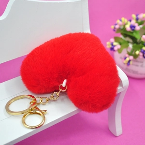 Lindo Llavero de Peluche en Forma de Corazón Pompón de Piel Sintética Suave Colgante de Bolso Anillo de Metal Dorado para Mujer
