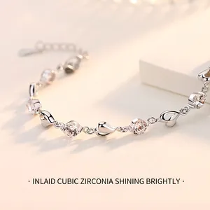 Minimalist 925 sterling silver heart bracelet with cubic zirconia and adjustable chain