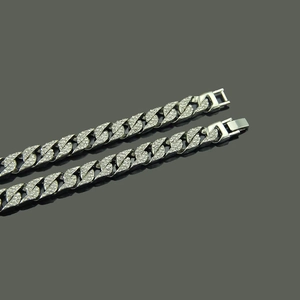Men's hip hop silver Cuban link chain necklace with sparkling rhinestones for urban fashion