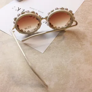 Chic oversized round sunglasses with rhinestone borders and brown gradient UV400 lenses