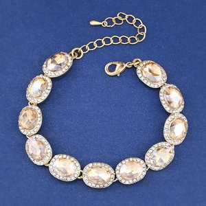 Eleganteres champagnerfarbenes Kristallarmband mit Goldbeschichtung und Verschluss