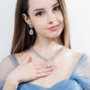 Elegant silver bridal jewelry set with AAA zircon teardrop necklace and earrings