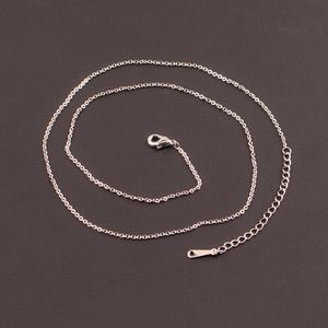 Collana a catena box in rame argentato con chiusura a moschettone e estensione regolabile