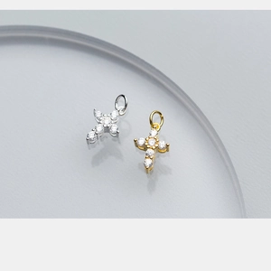 Exquisite S925 gold-plated cross pendant with white zircon in silver and gold finishes