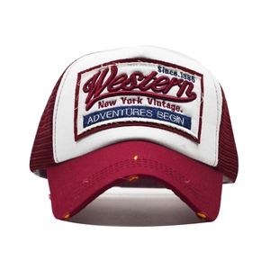 Casquette trucker Western rétro avec filet rouge et visière à effet usé