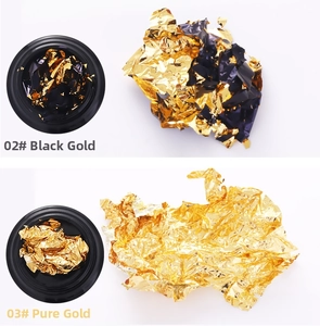 Detailweergave van dubbelzijdige nail art folievlokken in 02# zwart goud en 03# puur goud
