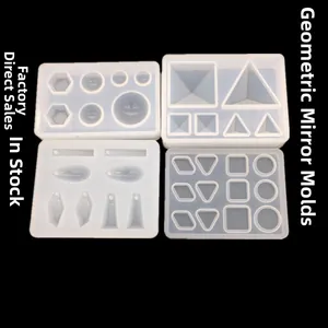 Stampi in silicone traslucido per ciondoli geometrici fai-da-te su sfondo nero scuro