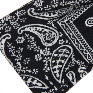 Bohemian paisley print headband in black and white knit fabric for a stylish hair look